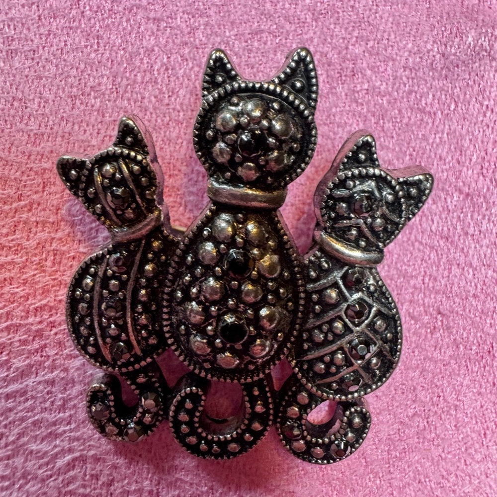 Cat brooch pin silver tone marcasite trio of 3 kitty cats 1.5" scarf hat jacket
